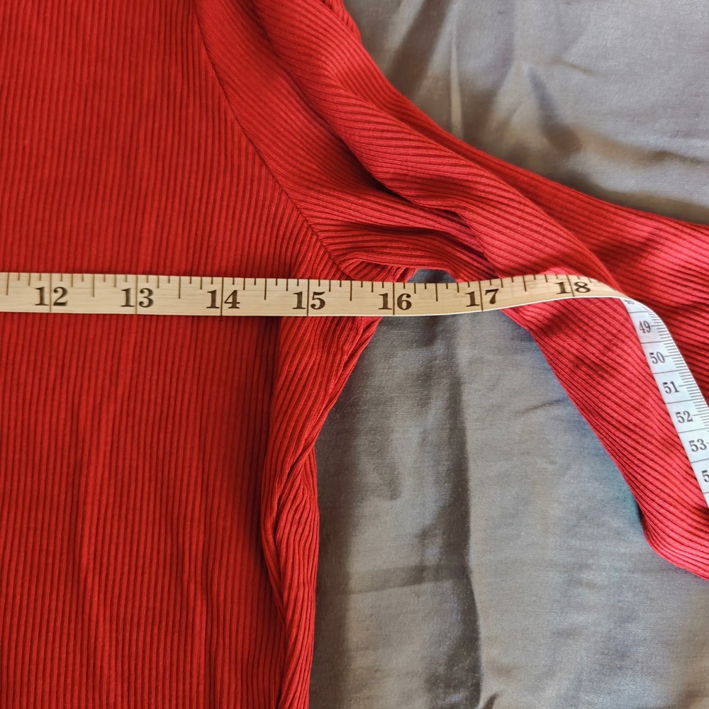 SKIMS Soft Lounge Rib Long Sleeve Crop Top Brick Red Size M NEW - Picture 8 of 10